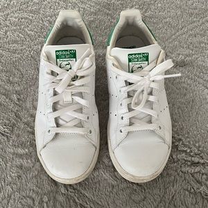 Stan Smith size 6 sneaker